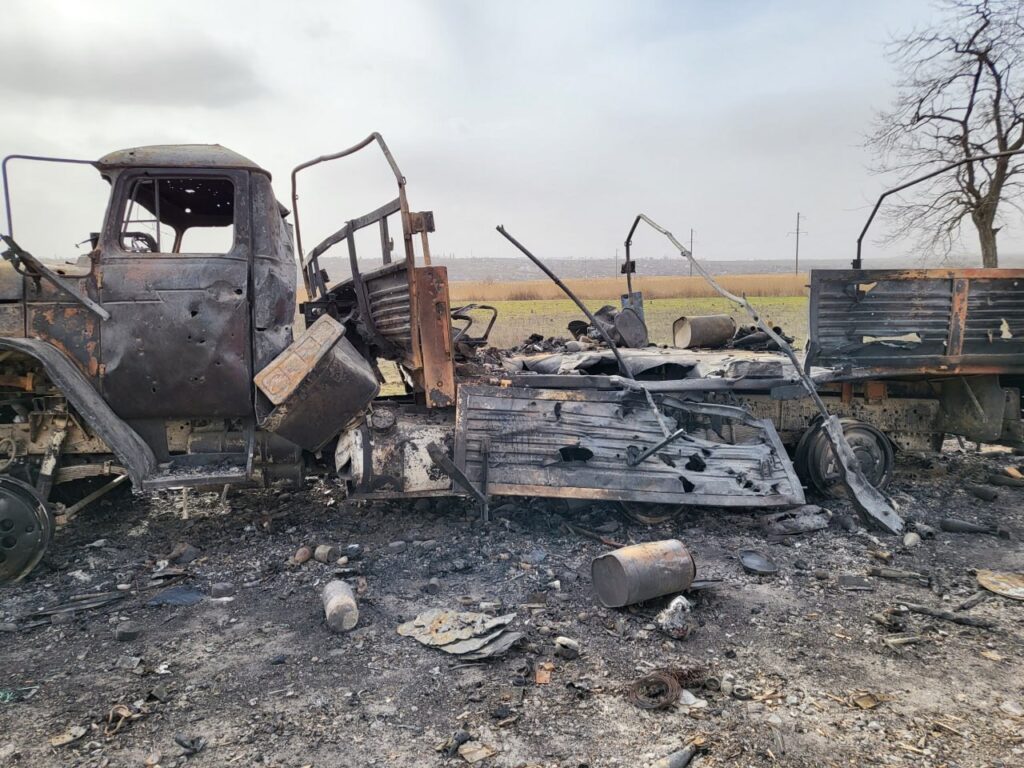 Пошкоджене середовище біля господарства